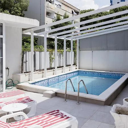 Vibe With Pool Villa Split
