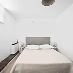 Vibe With Pool * Split