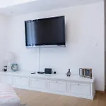 Villa Vibe With Pool Split