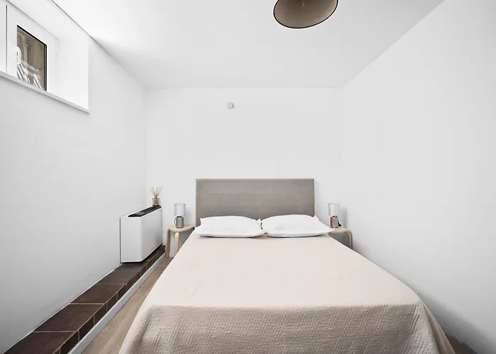 Vibe With Pool * ספליט