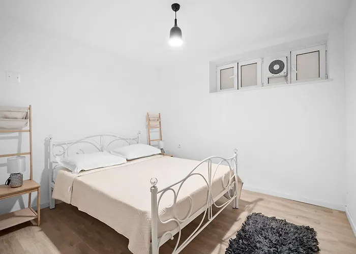 Vibe With Pool וילה